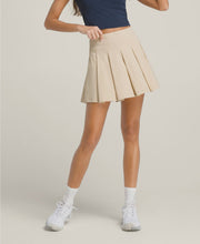Load image into Gallery viewer, Wilson Women's Classic Pleated Skirt