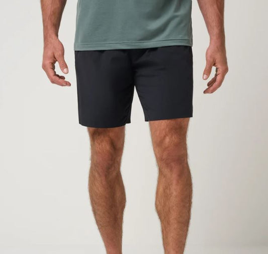 Travis Mathew  Men's Sport Court Ready Active E-Waist Short 7.5In - A46511