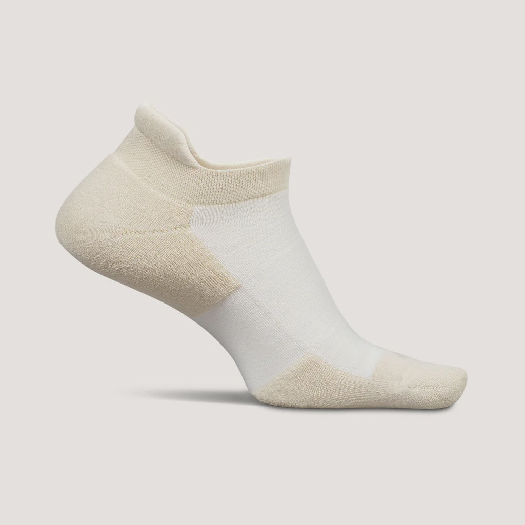 Feetures High Performance Ma x Cushion No Show Tab Sock Chai Latte