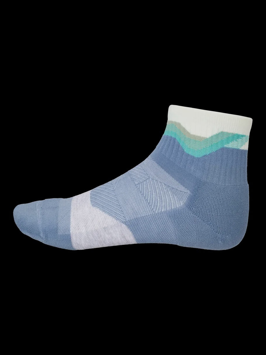 Feetures Trail Max Cushion Quarter Socks Tectonic Blue