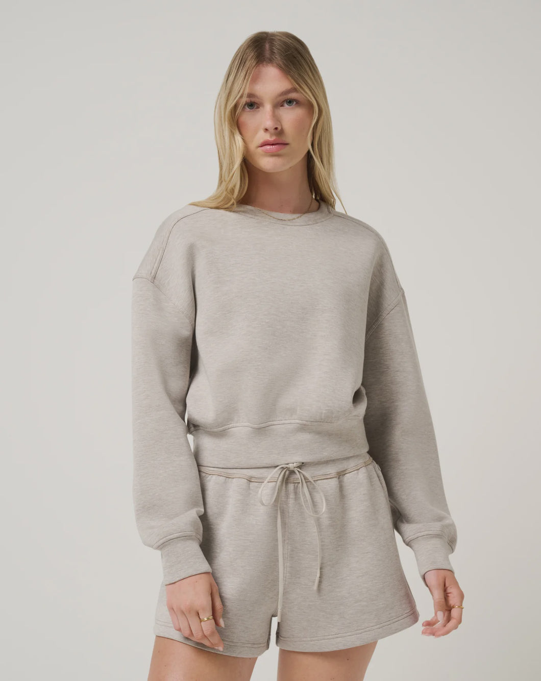 Travis Mathew Women's Cloudscape Pullover Heather Savannah Tan A41281