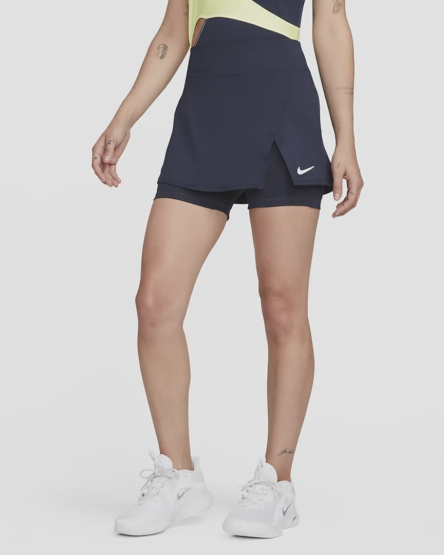 Nike Women's Slim Fit Victory Straight Skirt - 010
